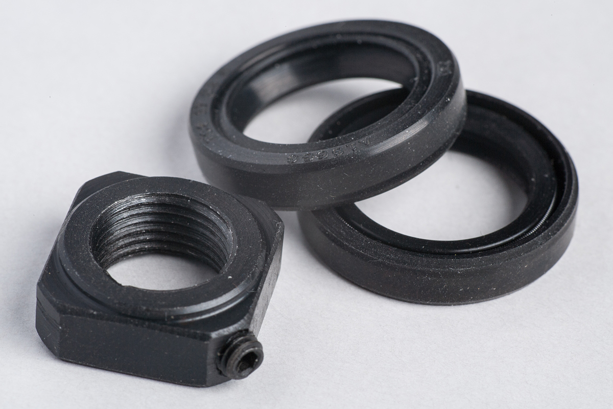 Жесткая опора BK12 - сальники и стопорная гайка